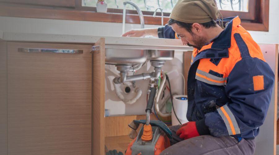 Professional water heater repair in Buncombe, IL